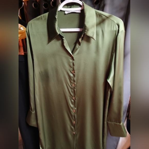 🐨 2/30 Like new Zara Top - Picture 2 of 5